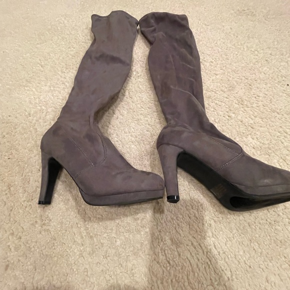 Above the knee boots - Picture 7 of 8